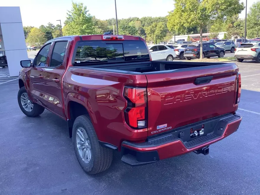 2026 Chevrolet Colorado LT photo 1