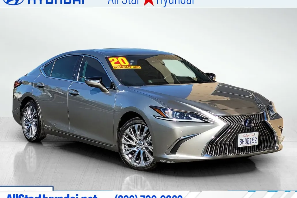 2020 Lexus ES 300h photo 1