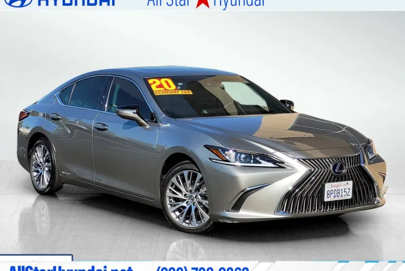 2020 Lexus ES 300h photo 1