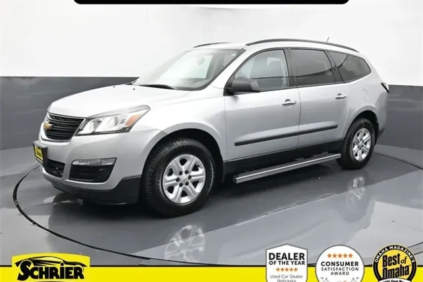 2015 Chevrolet Traverse LS photo 1