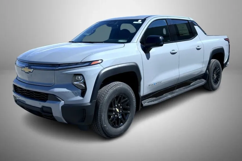2026 Chevrolet Silverado EV LT photo 1