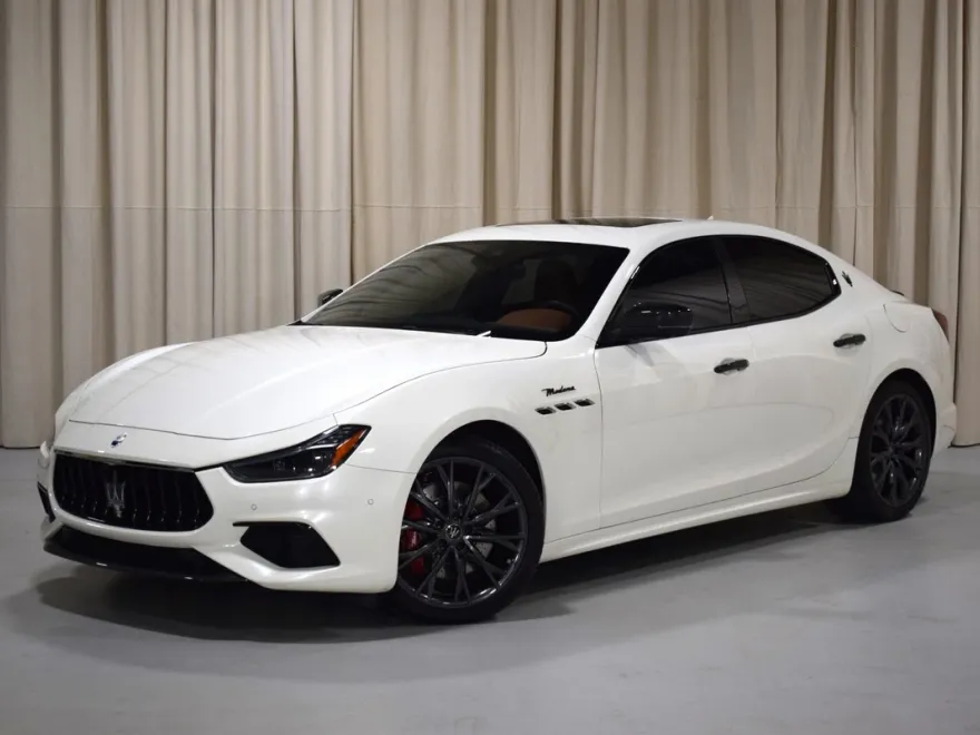 2022 Maserati Ghibli Modena Q4 photo 1