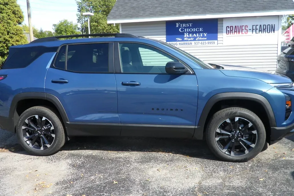 2026 Chevrolet Equinox RS photo 1