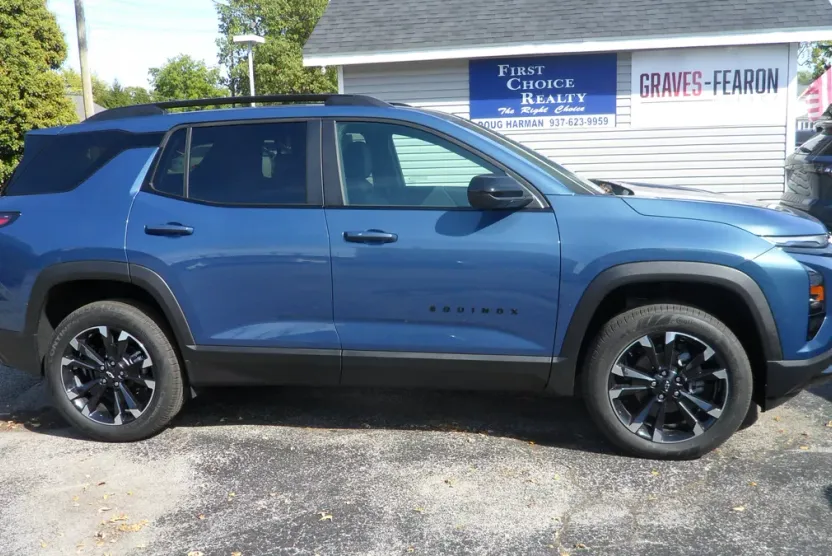 2026 Chevrolet Equinox RS photo 1