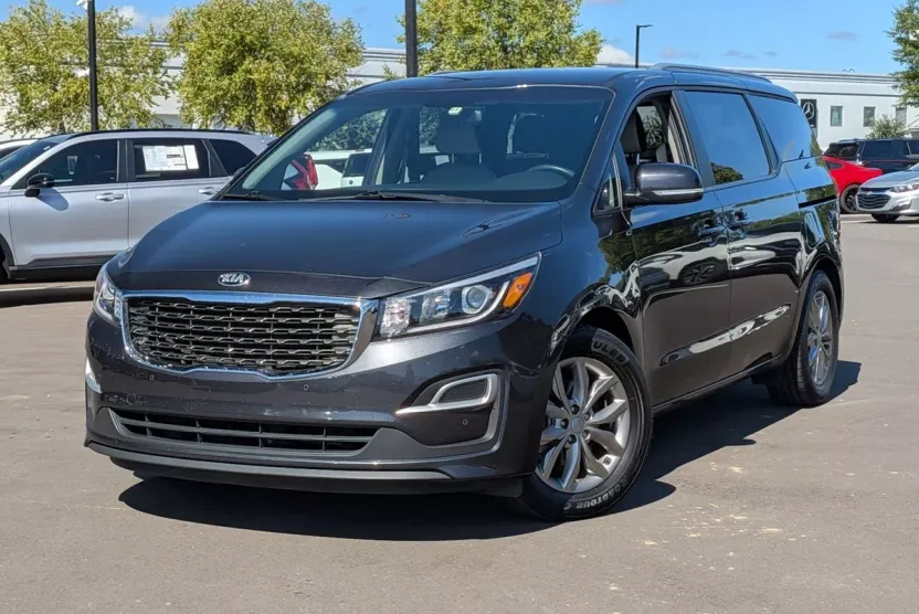 2021 Kia Sedona EX photo 1