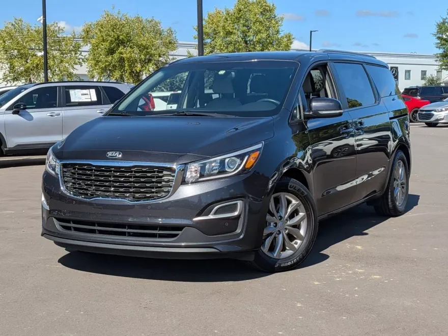 2021 Kia Sedona EX photo 1