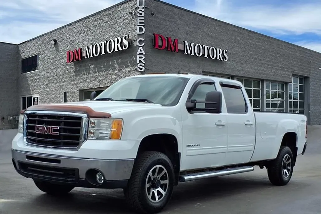 2010 Gmc Sierra SLT photo 1