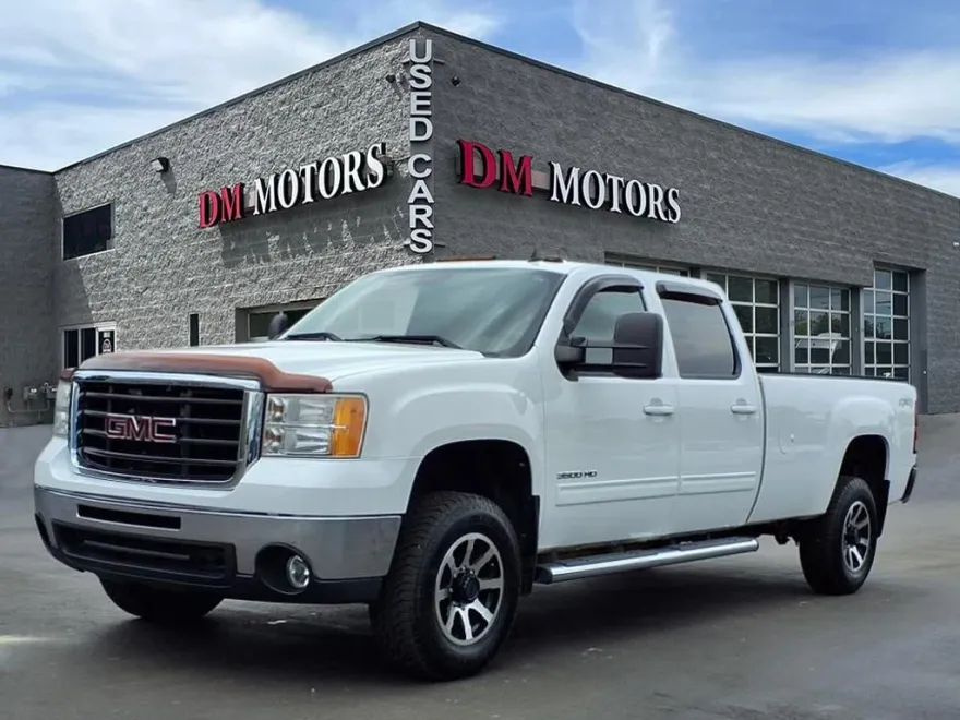 2010 Gmc Sierra SLT photo 1