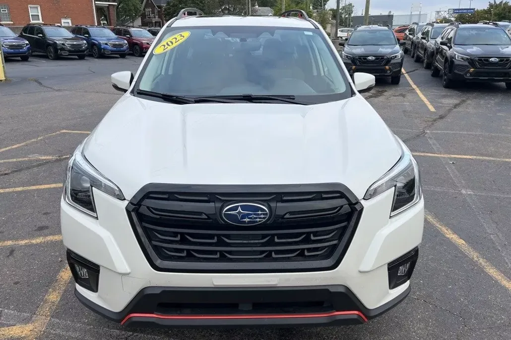 2023 Subaru Forester Sport photo 1