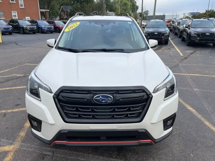 2023 Subaru Forester Sport photo 1