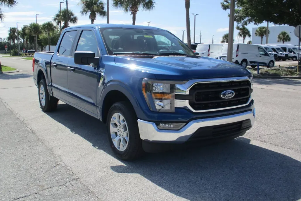 2023 Ford F-150 XLT photo 1
