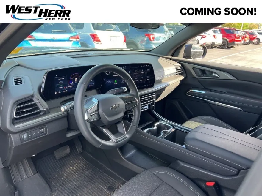 2025 Chevrolet Traverse photo 1