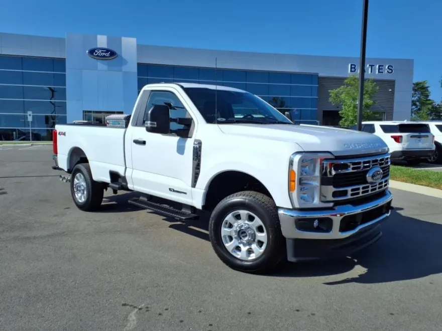 2023 Ford F-350 photo 1