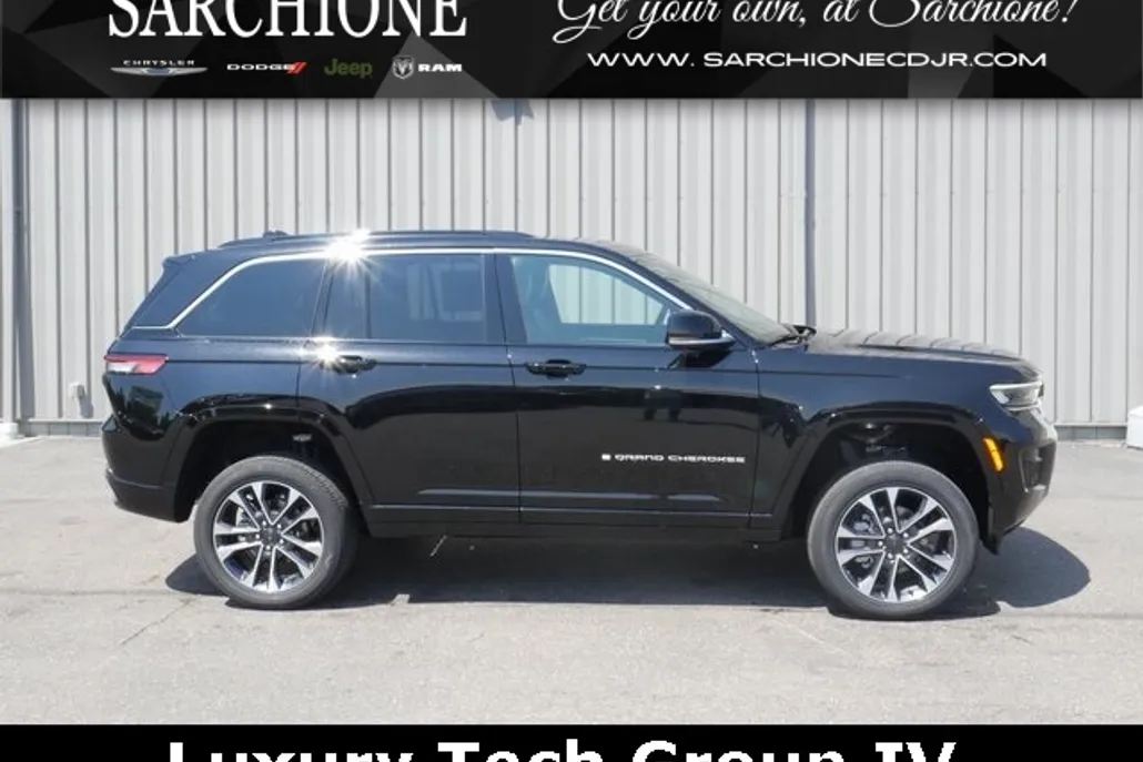 2025 Jeep Grand Cherokee Overland photo 1