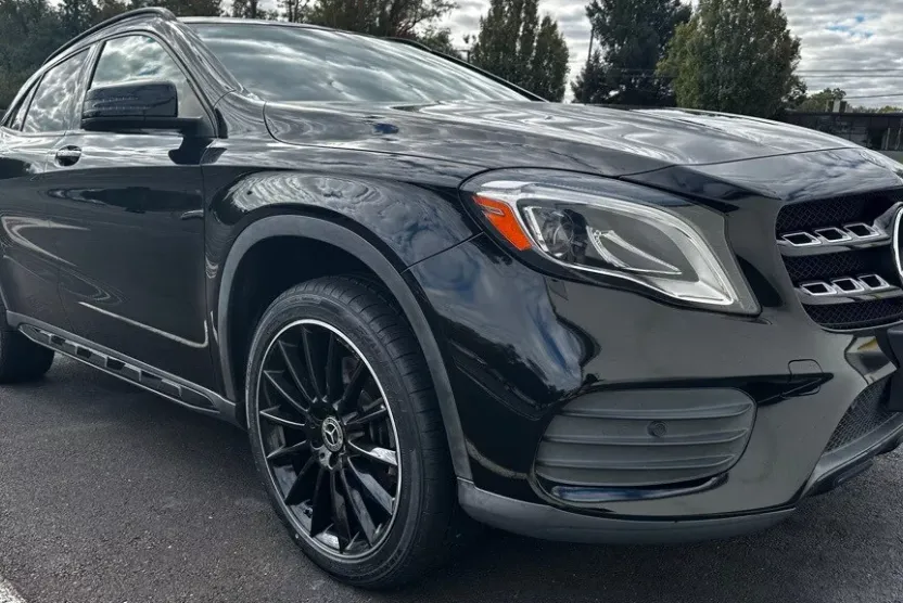 2020 Mercedes Benz GLA 250 photo 1