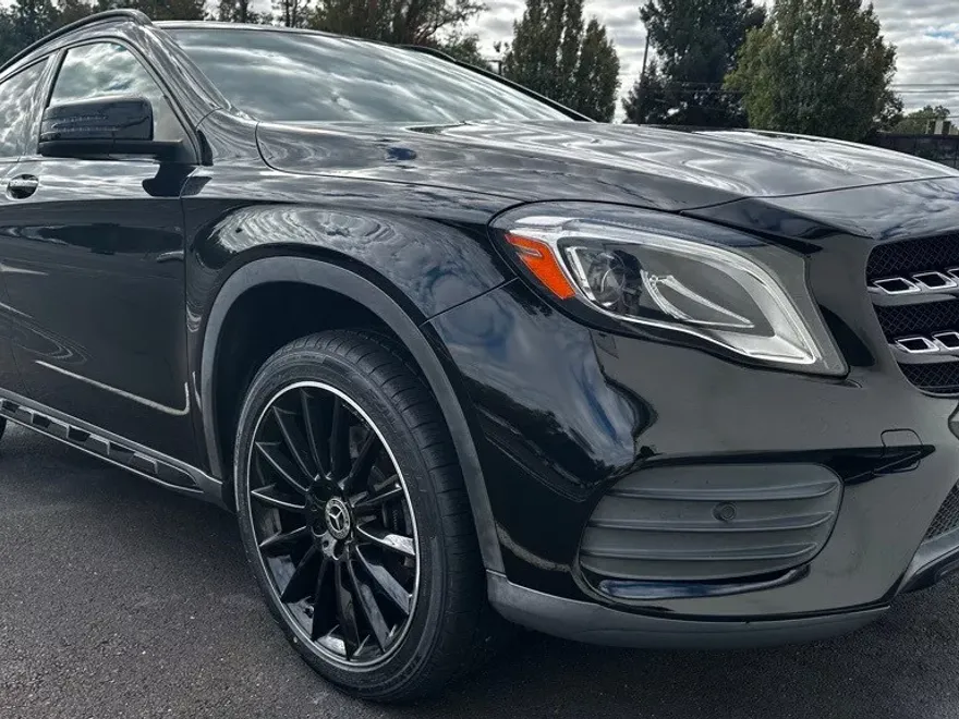 2020 Mercedes Benz GLA 250 photo 1