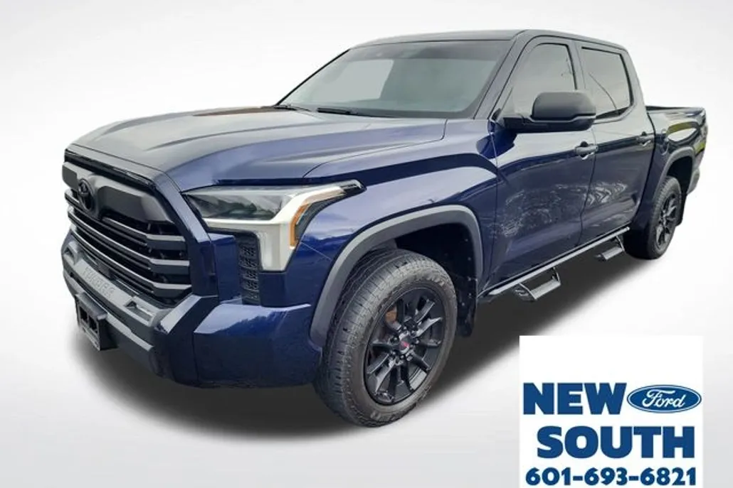 2022 Toyota Tundra SR5 photo 1