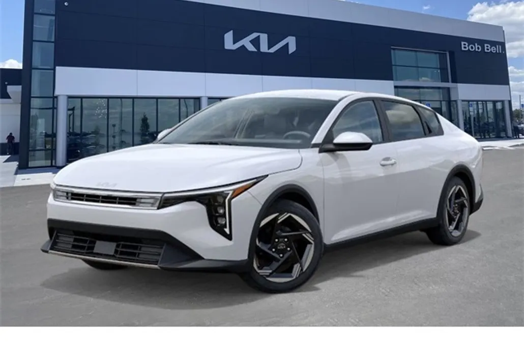 2025 Kia K4 EX photo 1