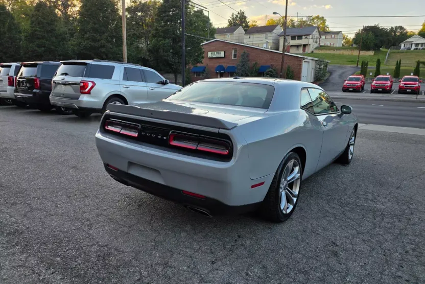 2021 Dodge Challenger R/T photo 1