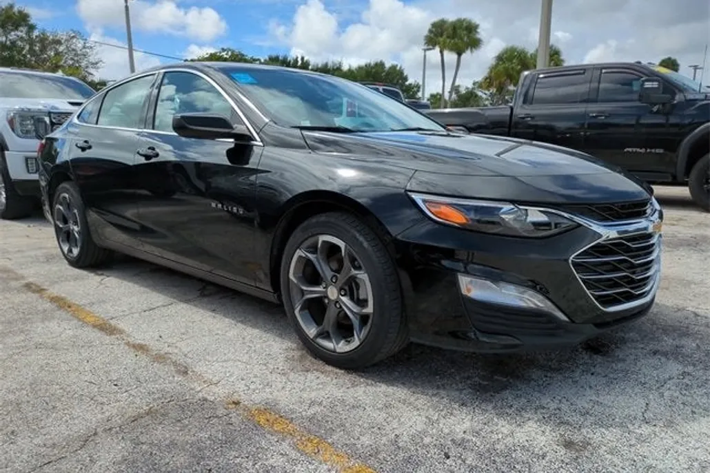 2024 Chevrolet Malibu 1LT photo 1