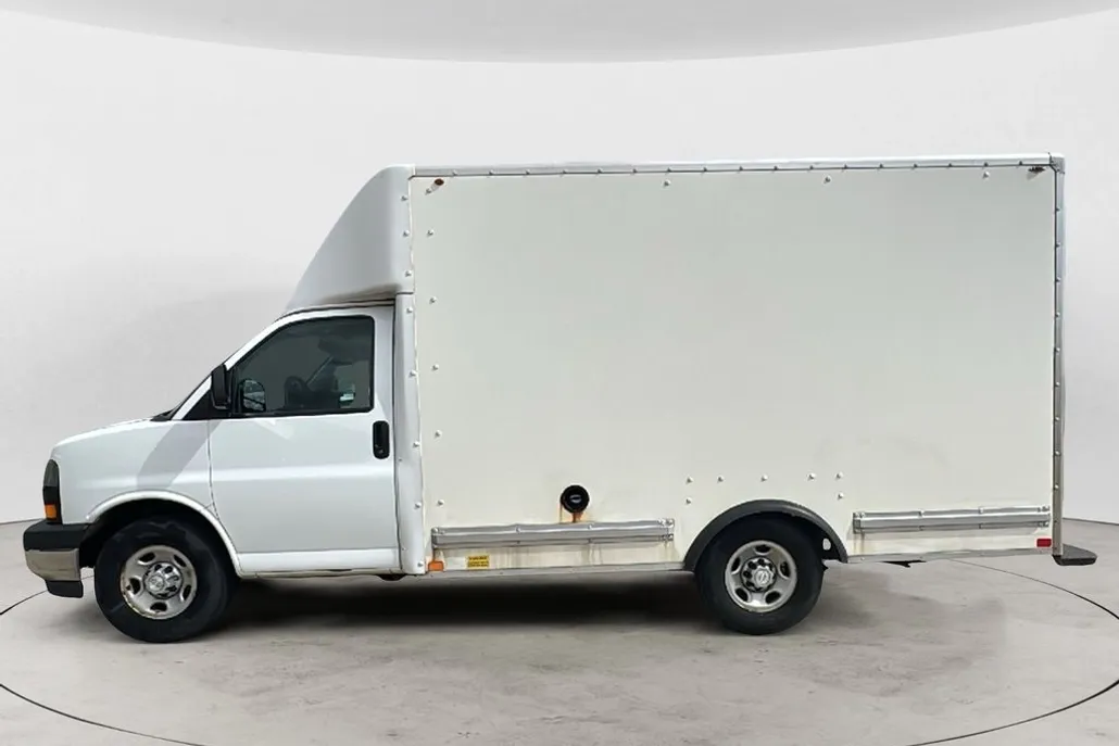 2018 Chevrolet Express 3500 Work Van photo 1