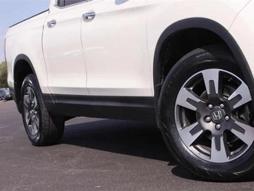 2019 Honda Ridgeline RTL-E photo 1