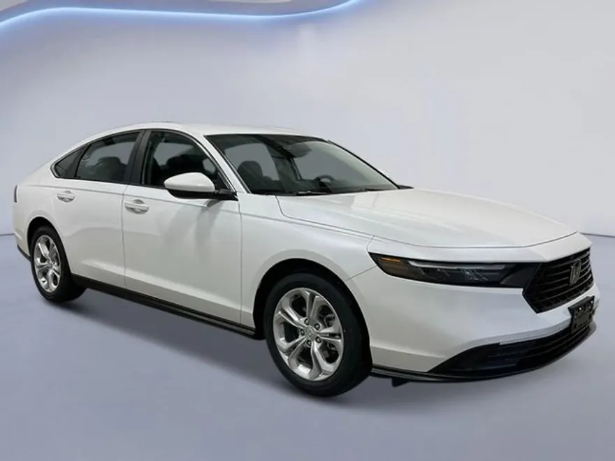 2025 Honda Accord LX photo 1