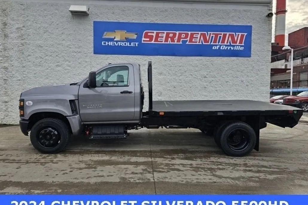 2024 Chevrolet Silverado 5500HD Work Truck photo 1