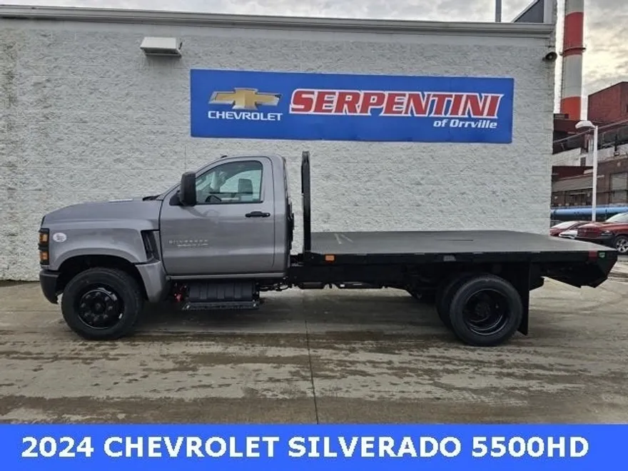 2024 Chevrolet Silverado 5500HD Work Truck photo 1