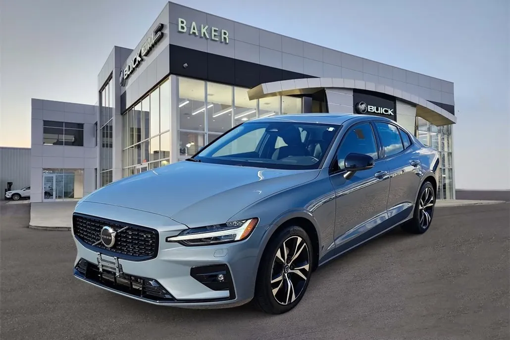 2024 Volvo S60 Core photo 1