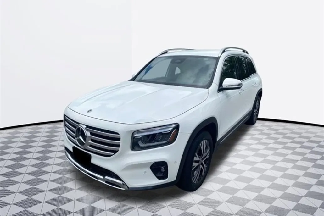 2025 Mercedes Benz GLB 250 4MATIC photo 1