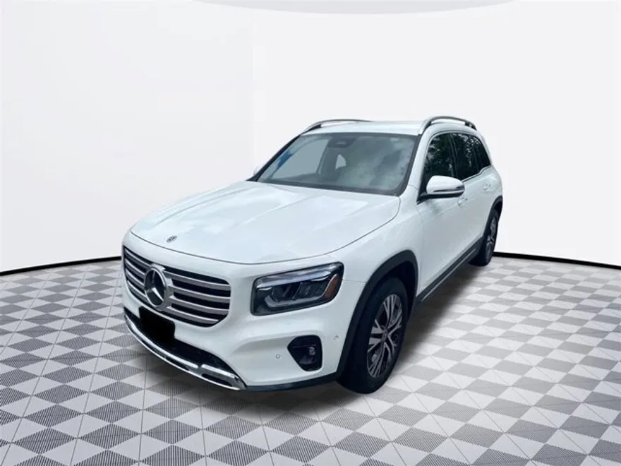 2025 Mercedes Benz GLB 250 4MATIC photo 1