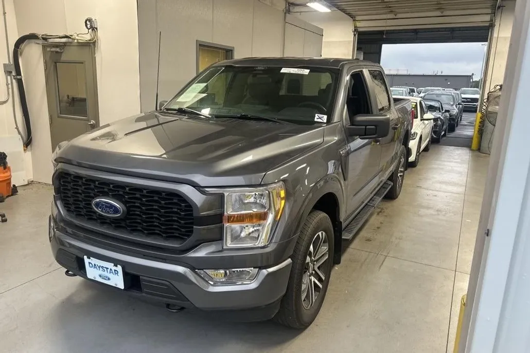 2022 Ford F-150 XL photo 1