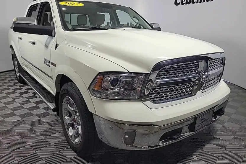 2017 Ram 1500 Laramie photo 1