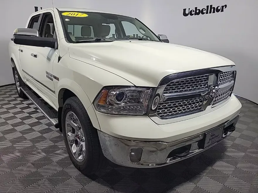 2017 Ram 1500 Laramie photo 1