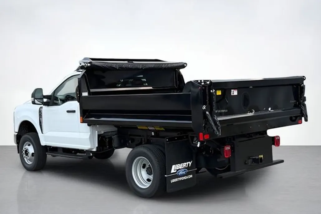 2024 Ford F-350 photo 1