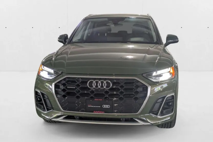 2024 Audi Q5 S line Premium Plus photo 1