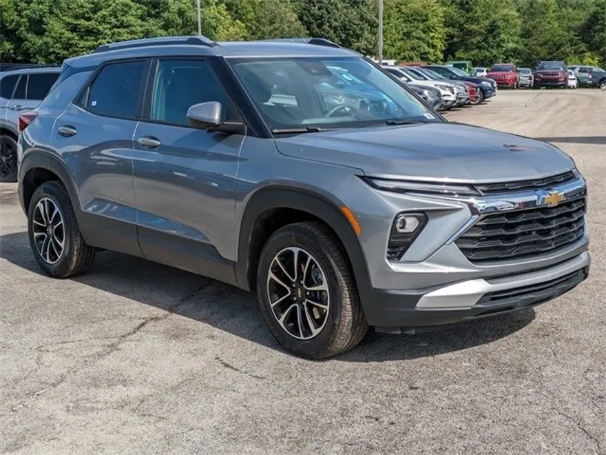 2024 Chevrolet Trailblazer LT photo 1