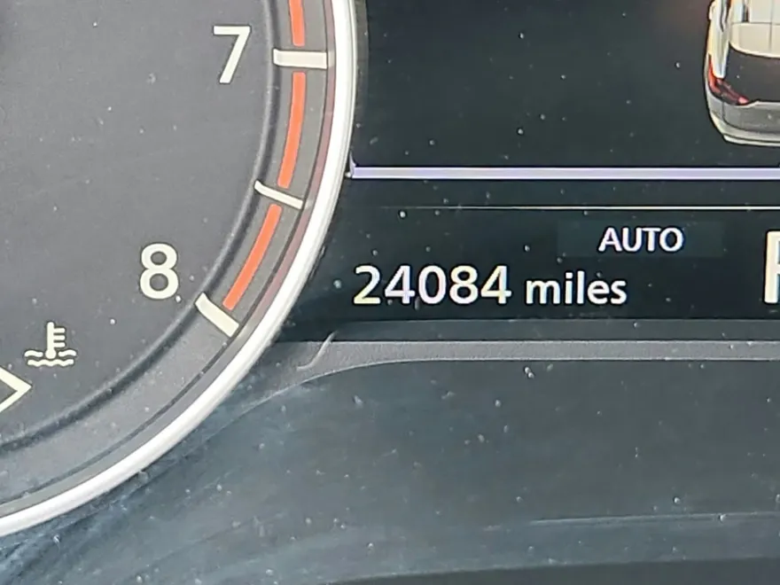 2024 Nissan Rogue SV photo 8