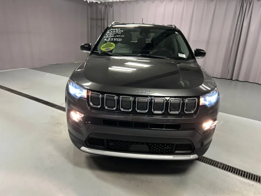 2022 Jeep Compass Limited photo 1