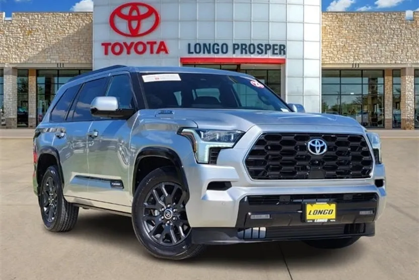 2023 Toyota RAV4 Platinum photo 1