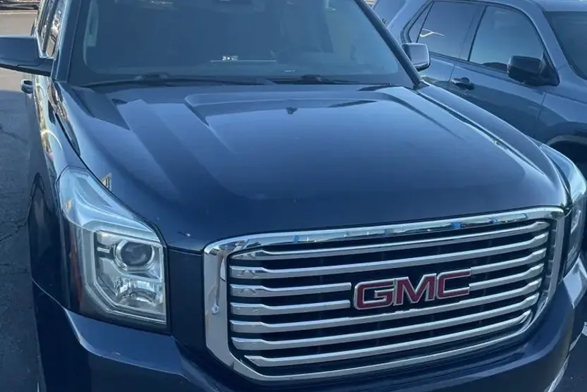 2017 Gmc Yukon XL SLT photo 1