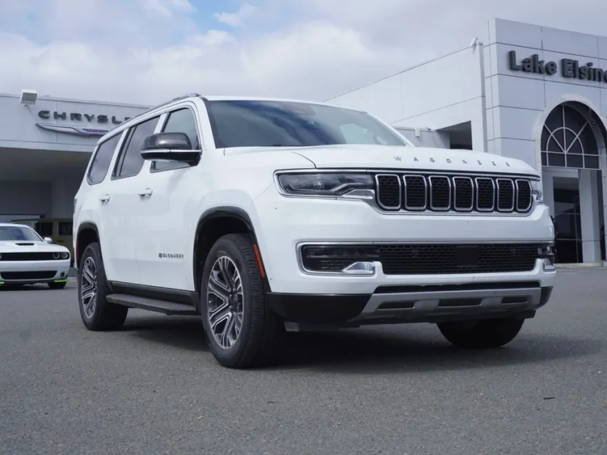 2024 Jeep Wagoneer Series II photo 1