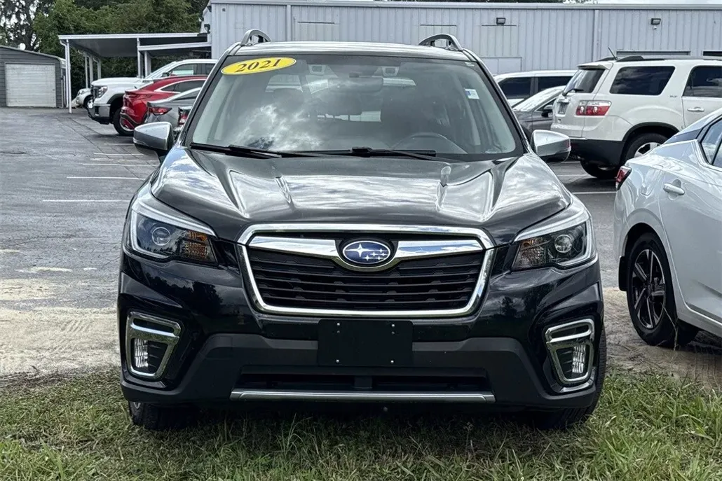 2021 Subaru Forester Touring photo 1