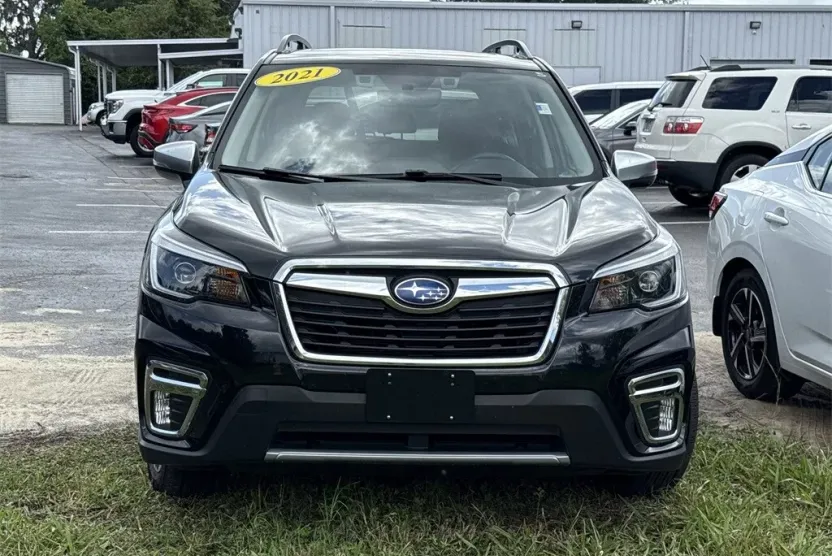 2021 Subaru Forester Touring photo 1