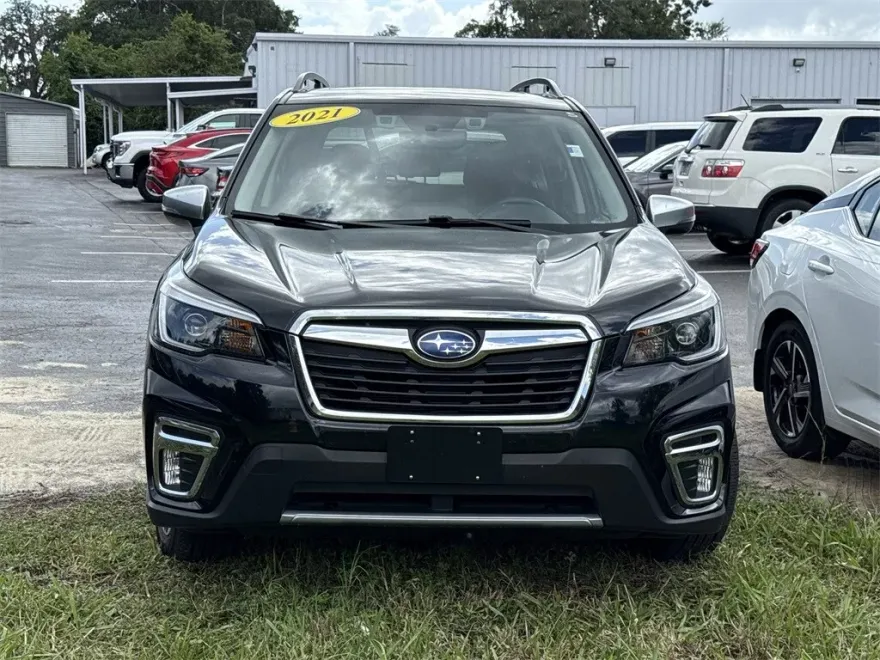 2021 Subaru Forester Touring photo 1