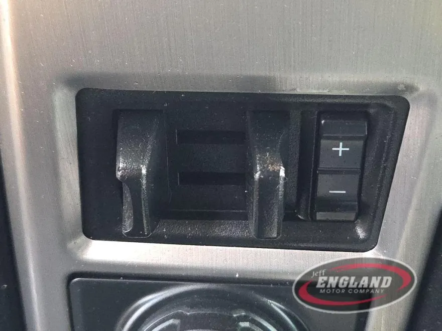 2021 Ford F-350 Platinum photo 22