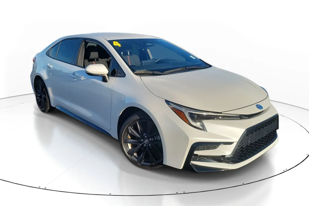 2024 Toyota Corolla Hybrid SE photo 1