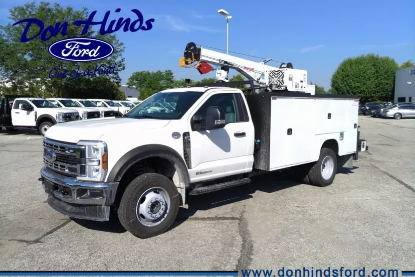 2024 Ford F-600 photo 1