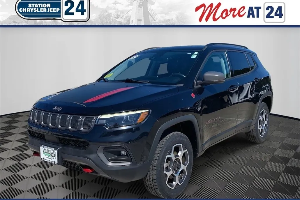 2022 Jeep Compass Trailhawk photo 1